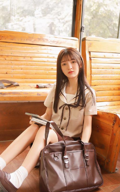 亲妺妺晚上吃我精子小说