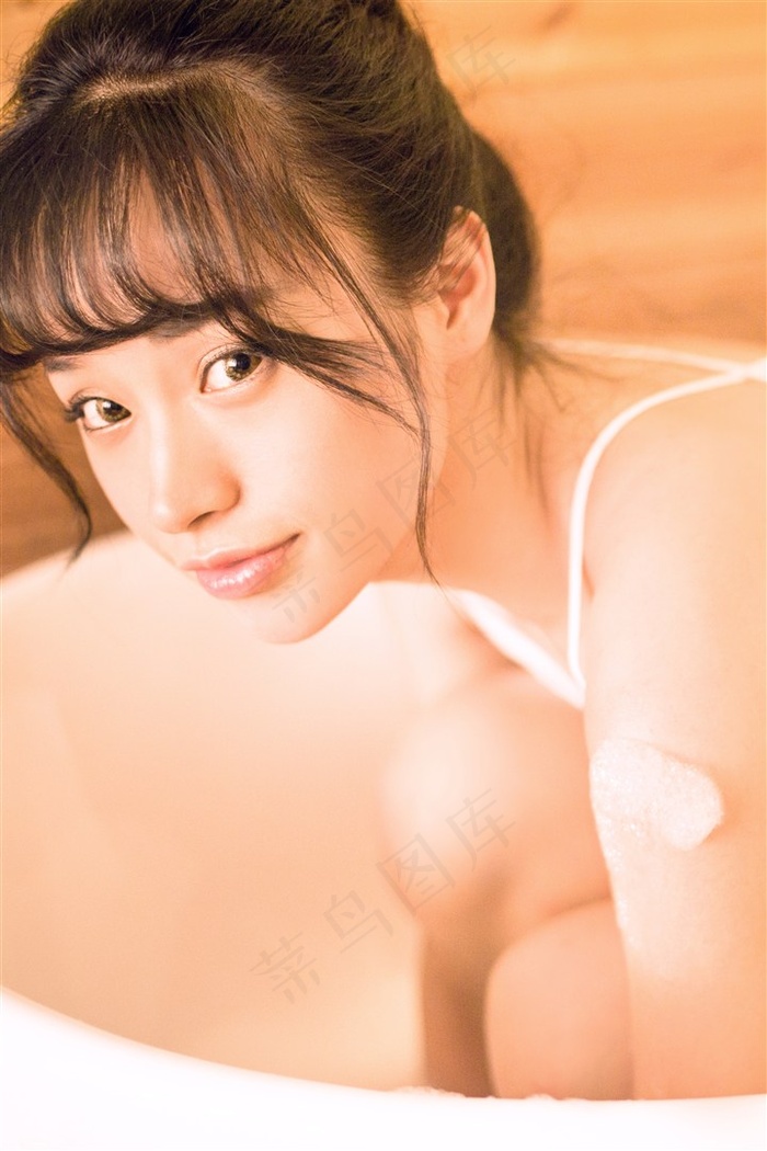 一部男的精喷如喷泉av番号