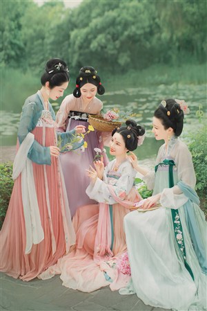 亚洲精品美女久久久久9999