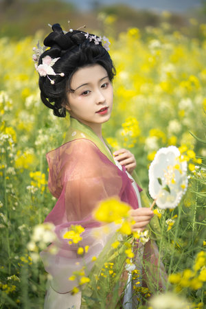 波多野结衣三人蕾丝边